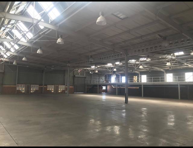 2,316M² WAREHOUSE TO LET IN ROOIHUISKRAAL